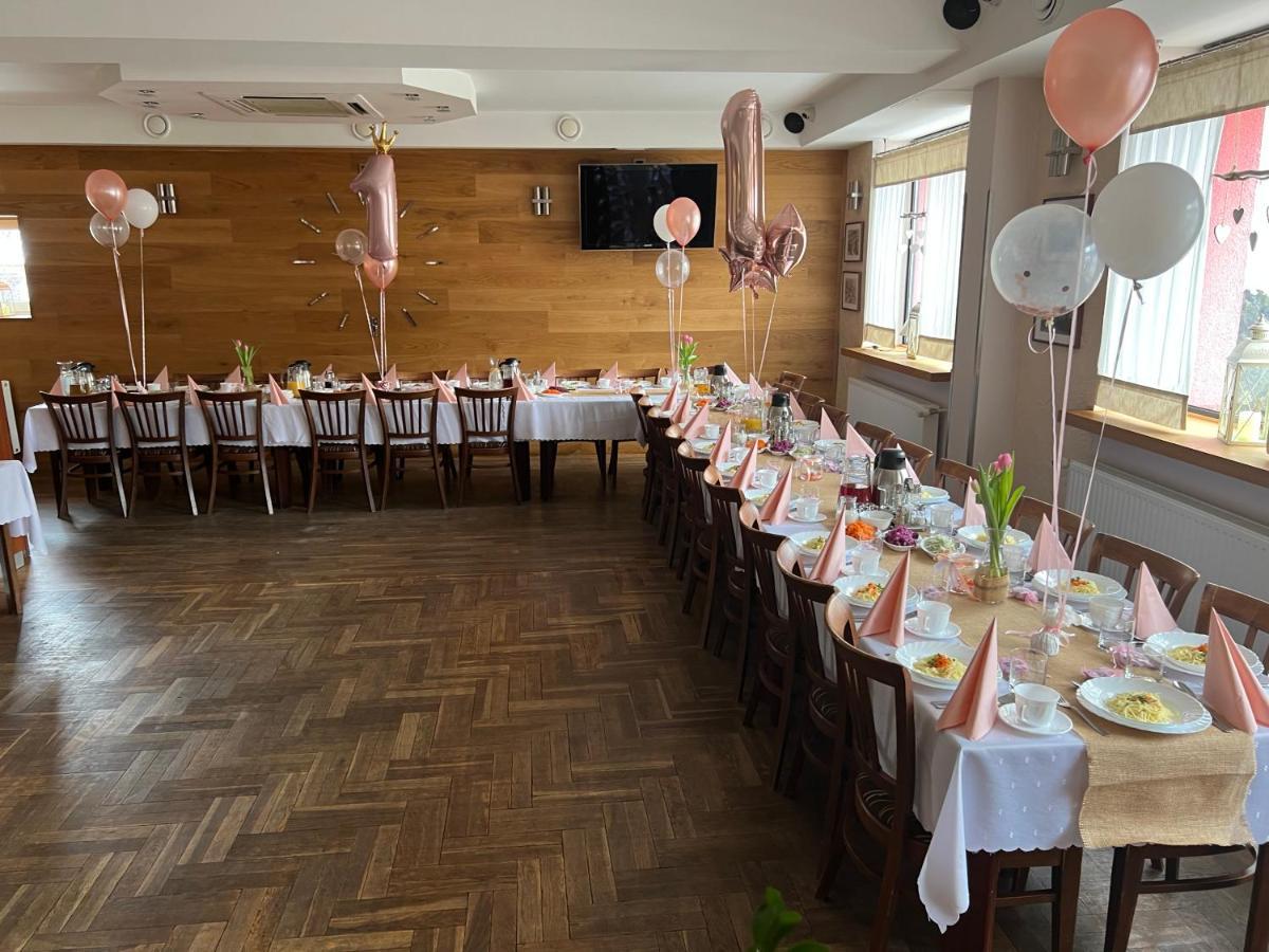 Ludowa Restauracja & Noclegi Kietrz Dış mekan fotoğraf