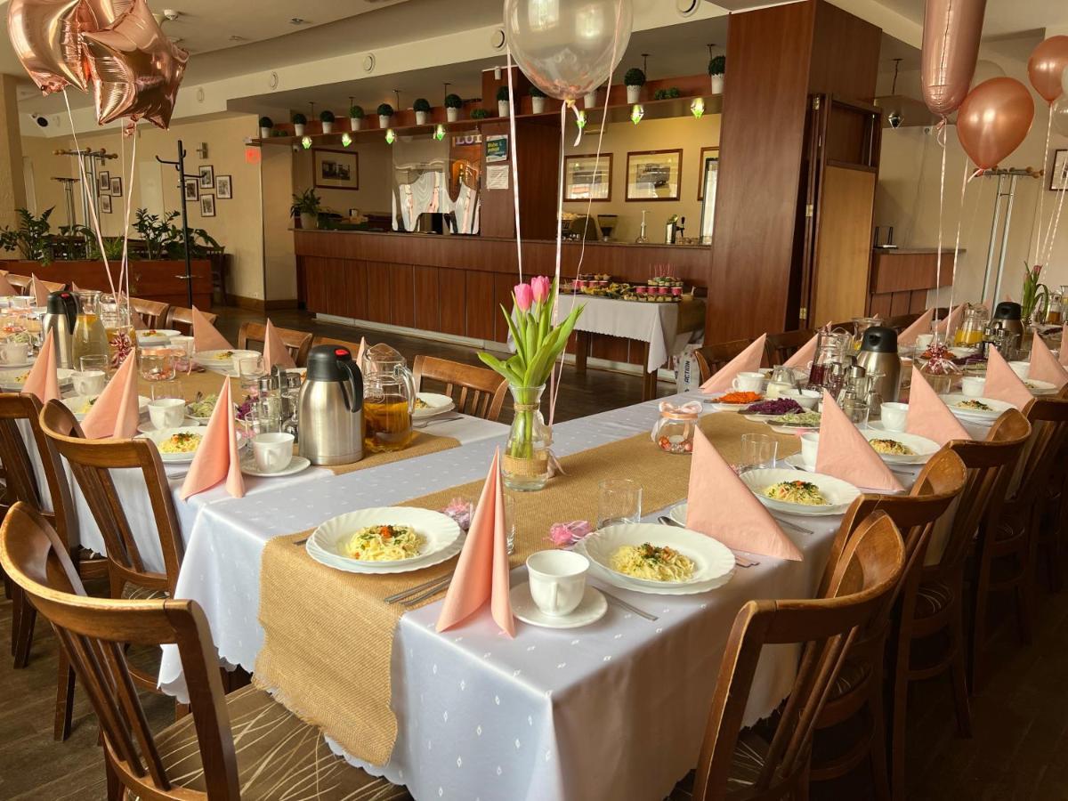 Ludowa Restauracja & Noclegi Kietrz Dış mekan fotoğraf