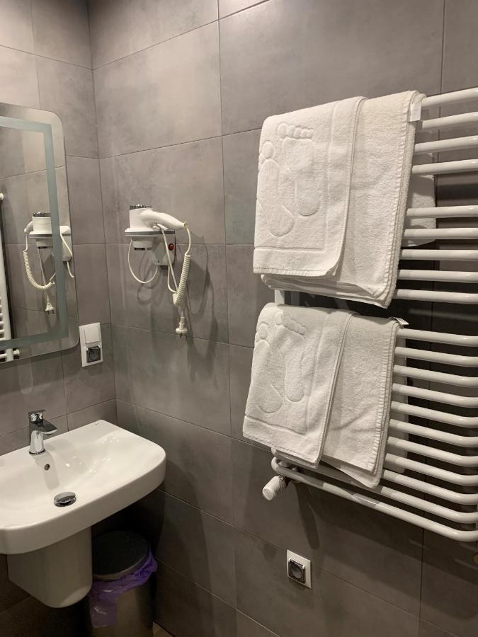 Ludowa Restauracja & Noclegi Kietrz Dış mekan fotoğraf