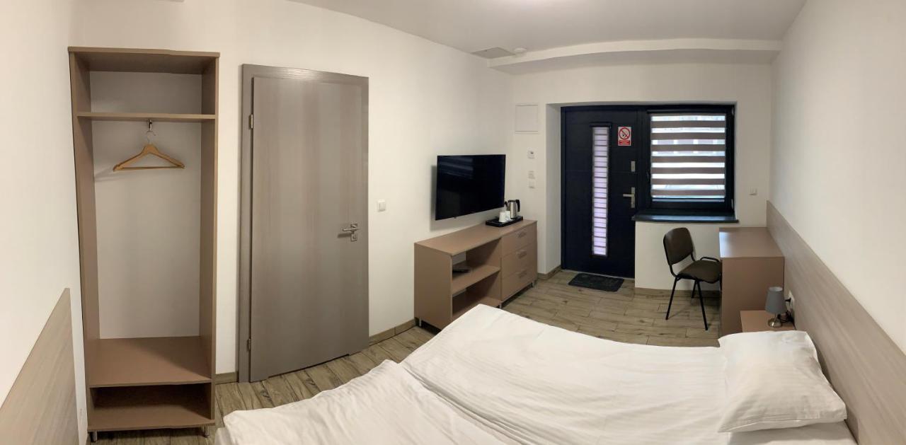 Ludowa Restauracja & Noclegi Kietrz Dış mekan fotoğraf
