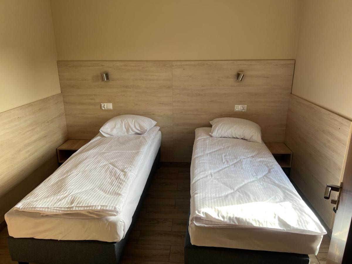 Ludowa Restauracja & Noclegi Kietrz Dış mekan fotoğraf